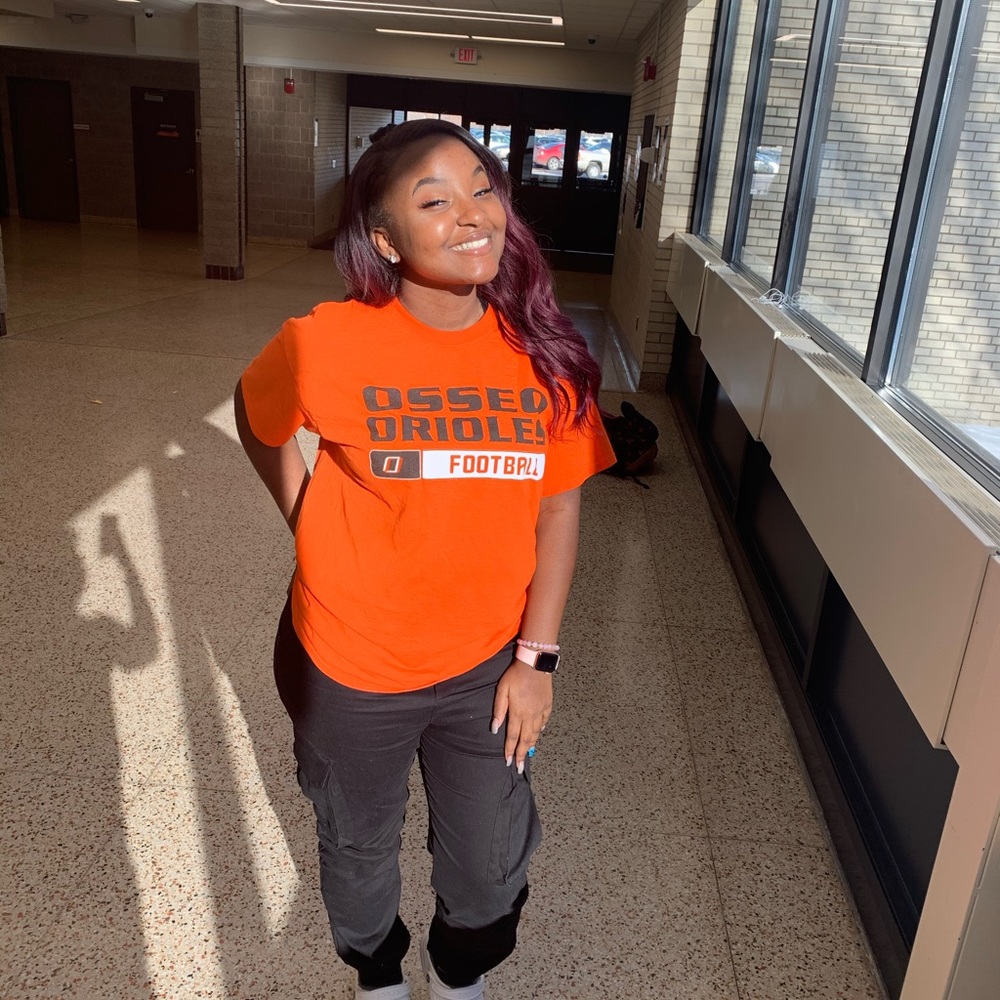 Meet your Posher, Amari